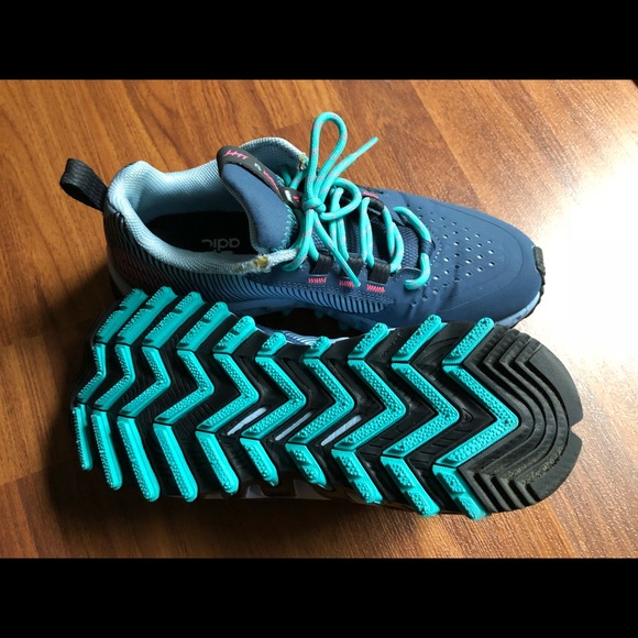 Women’s adidas sneakers size 8 US - Picture 7 of 7